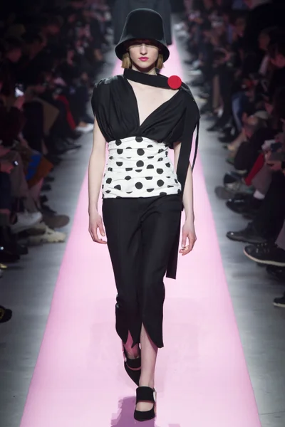 Look 35